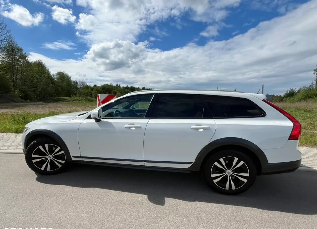 Volvo V90 Cross Country cena 122900 przebieg: 188000, rok produkcji 2019 z Cieszanów małe 781